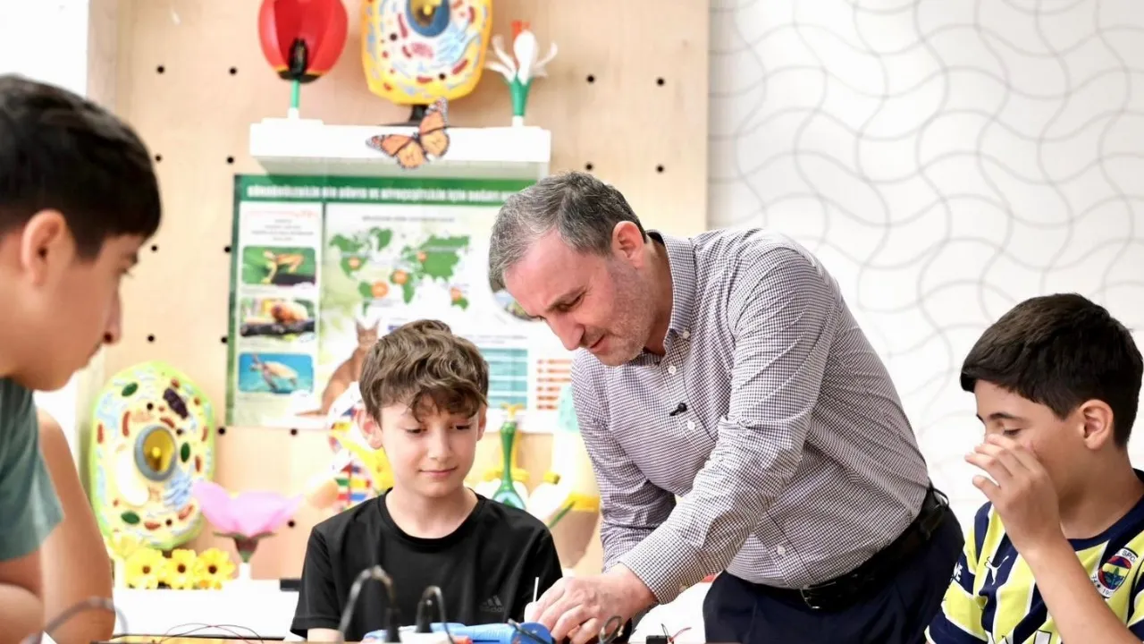 SULTANBEYLİ’DE BİLİM YAZ OKULU
