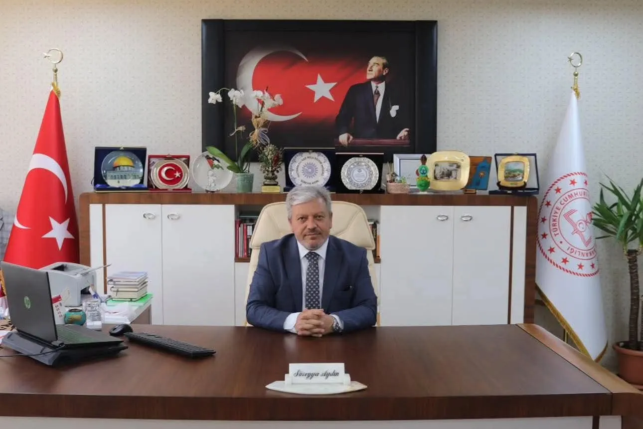 Manşet: İlçe Milli Eğitim Müdürümüz Süreyya Aydın'ın Yeni Eğitim Öğretim Yılı Mesajı