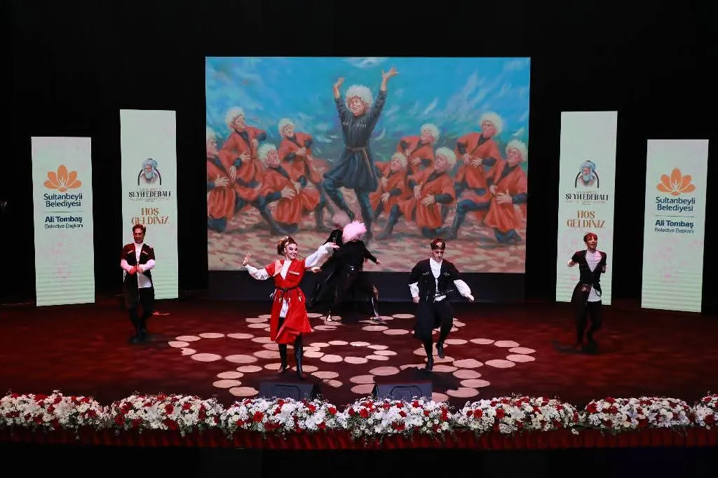 Manşet: Sultanbeyli’de Kültür Sanat Coşkusu