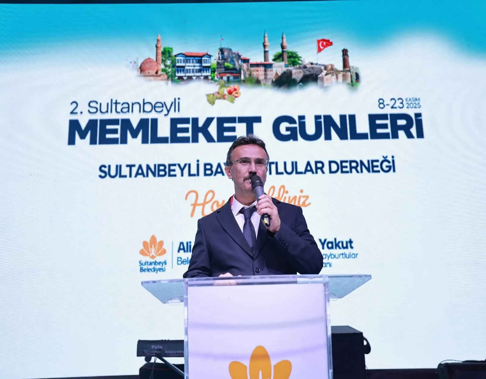 Manşet: 2. Sultanbeyli Memleket Günleri’nde Bayburt Esintisi Esti