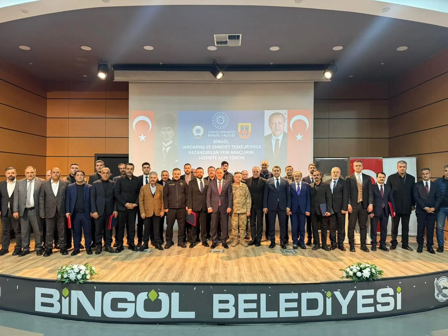 Manşet: Sultanbeyli Kuyumcular Derneği Başkanı Cemal Eğin’den Bingöl Emniyeti Ve Jandarmasına Destek