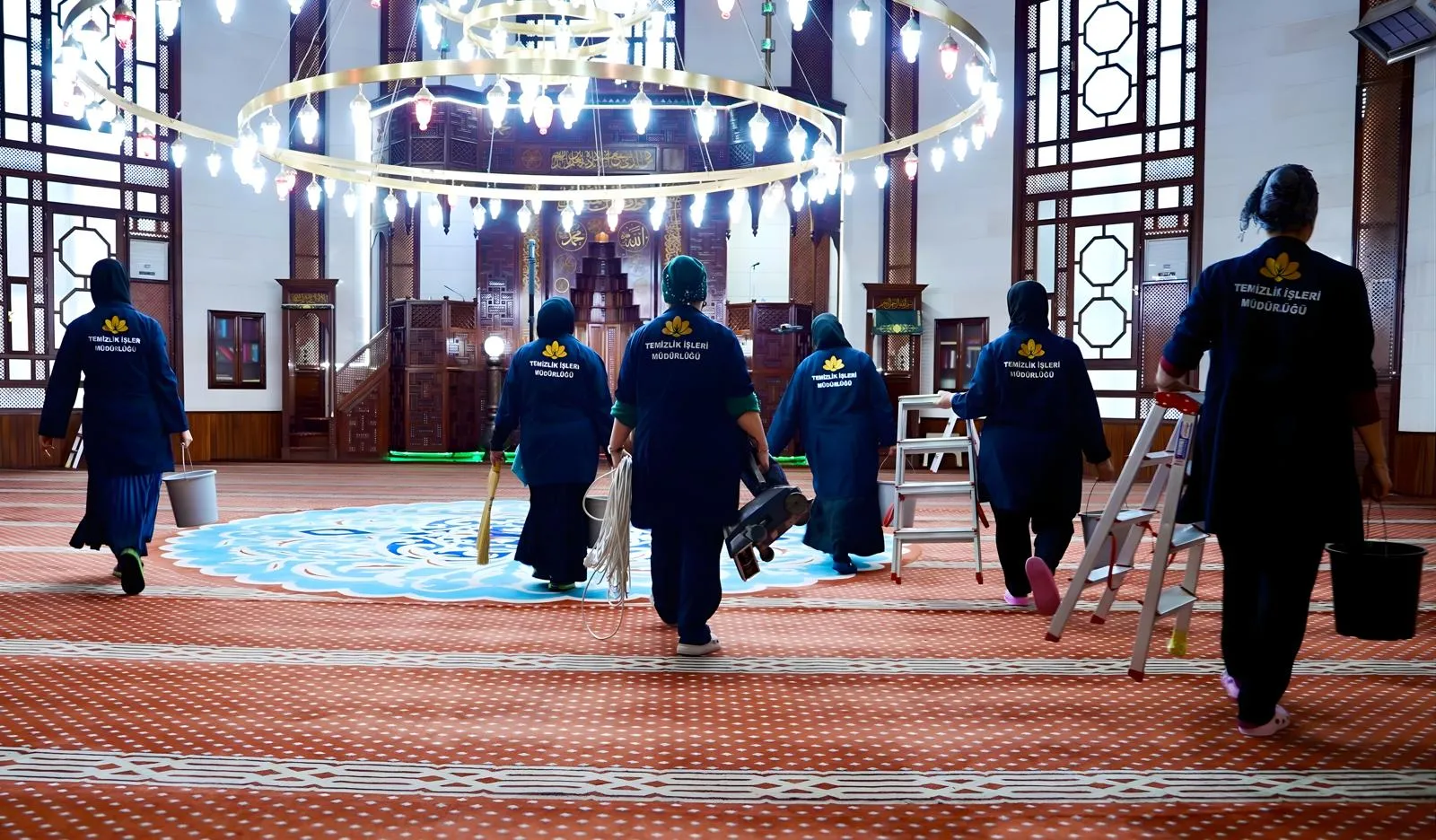 Sultanbeyli’de Camiler Regaip Kandili’ne Hazır