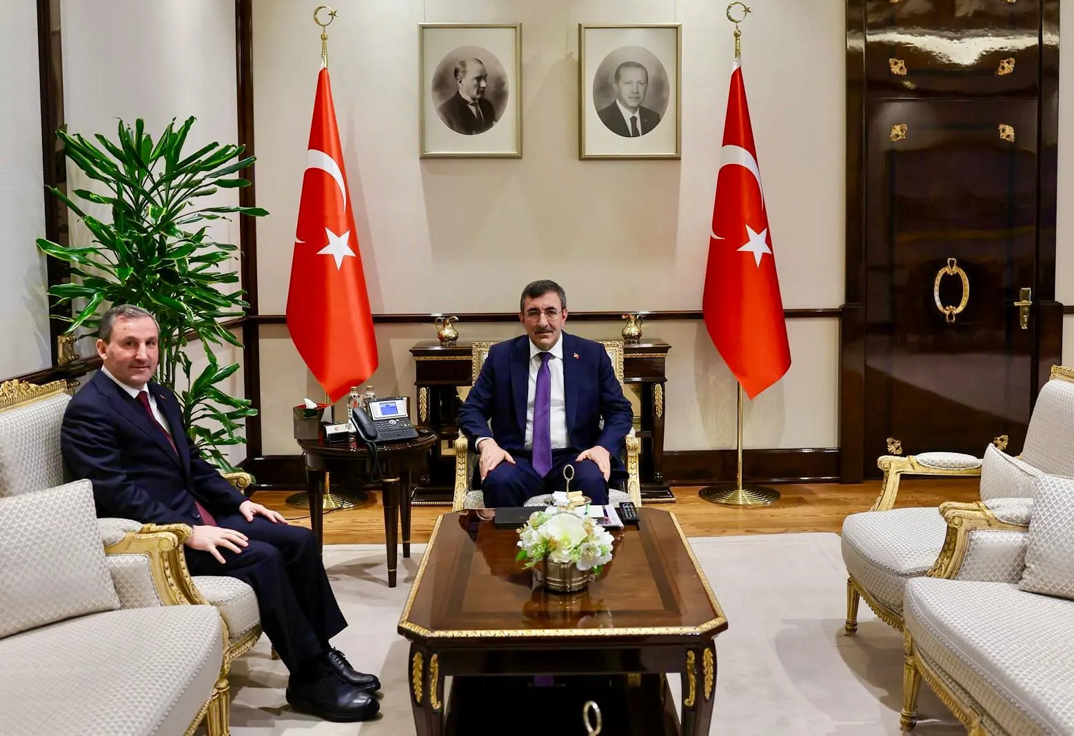 Başkan Ali Tombaş, Cumhurbaşkanı Yardımcısı Cevdet Yılmaz’ı Ziyaret Etti