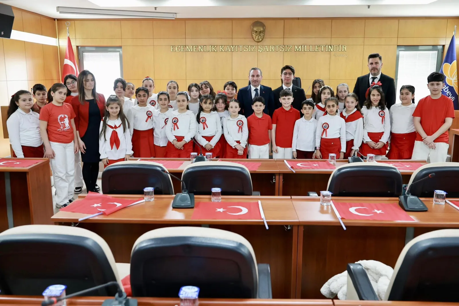 SULTANBEYLİ BELEDİYE MECLİSİ ÇOCUKLARA EMANET EDİLDİ